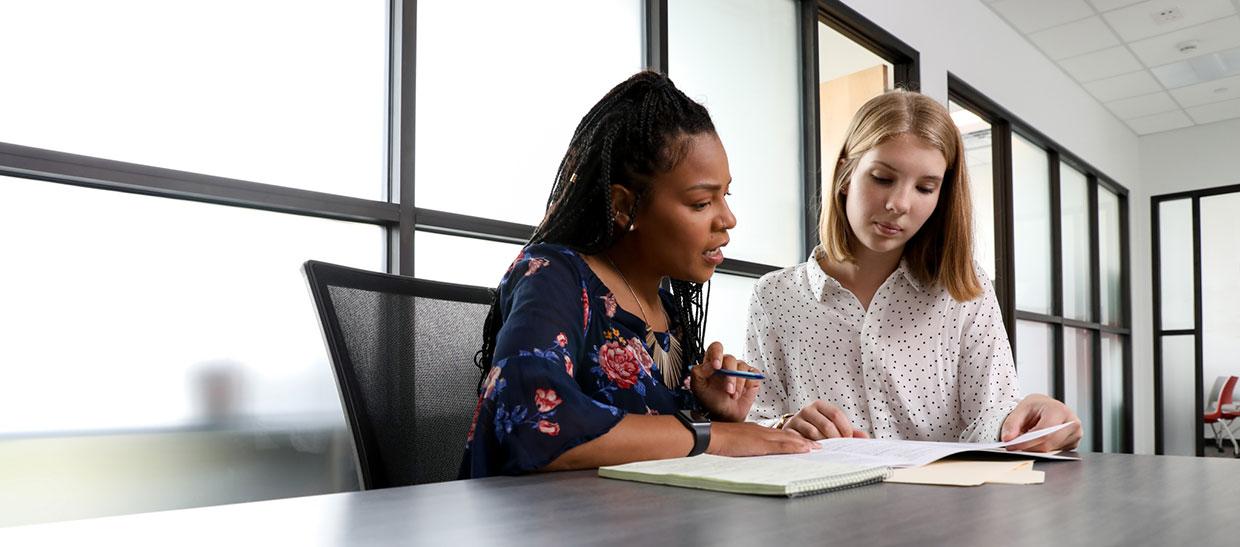 Student meeting with academic advisor